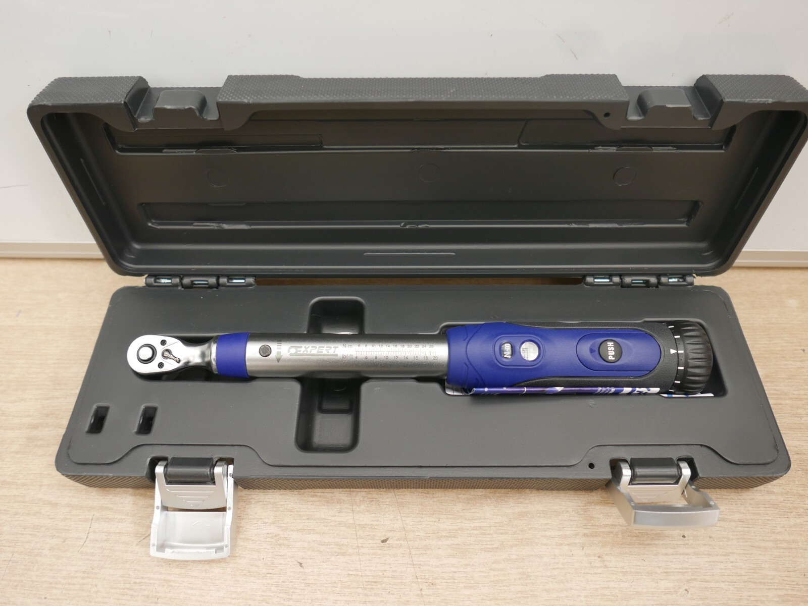 EXPERT BY FACOM E100105 1/4" drive torque wrench 5-25nm
