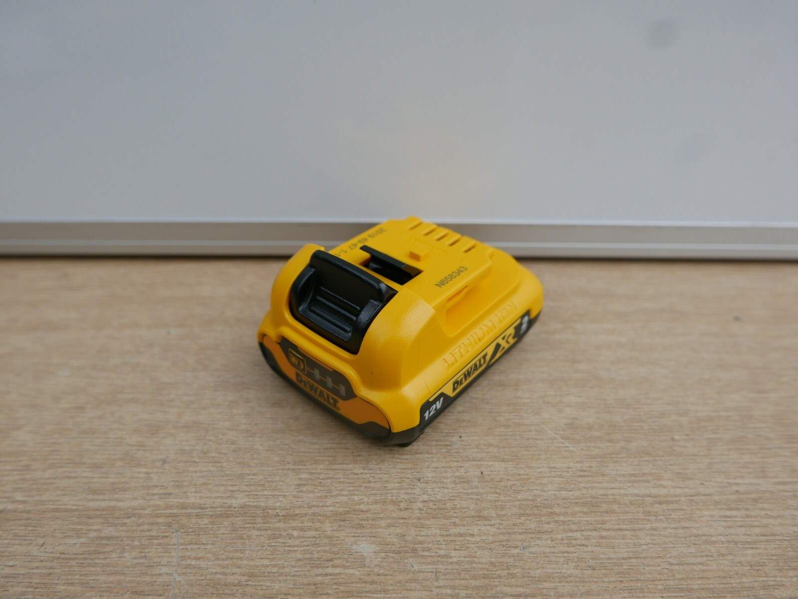 DeWalt DCB127 12V 2 AH XR Li-Ion Battery With LED Indicator similar to DCB122