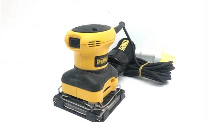 DEWALT - DW680SP 3PC KIT INCLUDING BELT SANDER, ROTARY SANDER & MITRE SAW - 110V