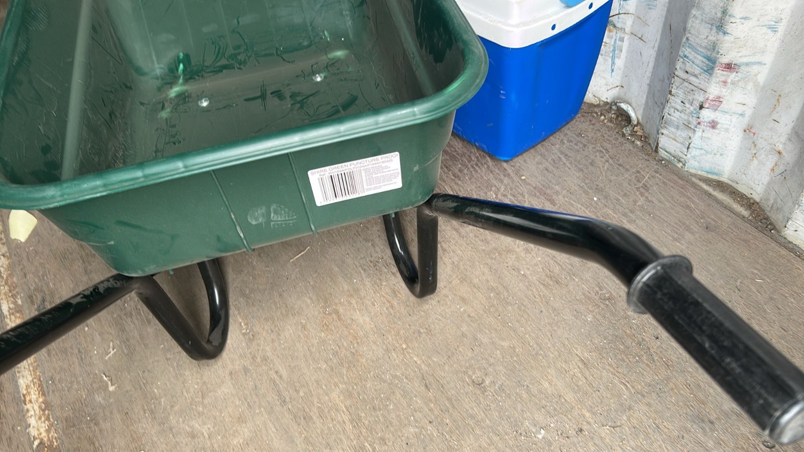 Wheelbarrow – Lightweight Polypropylene Slight Cosmetic Damage
