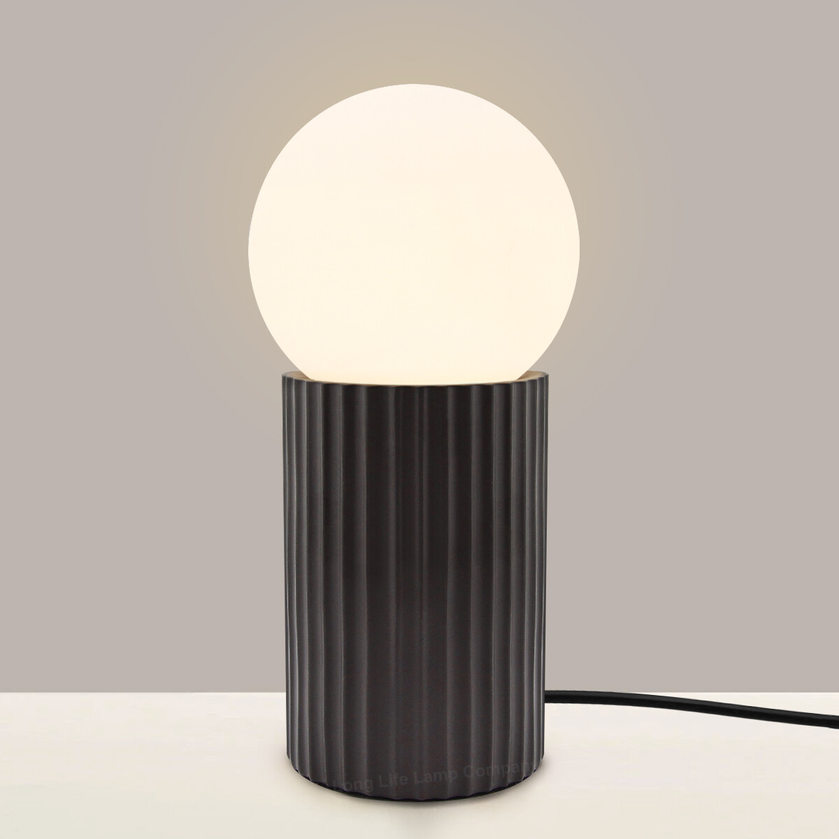 Modern Retro Vintage Frosted Globe Table Lamp Desk and Bedside Light H3014