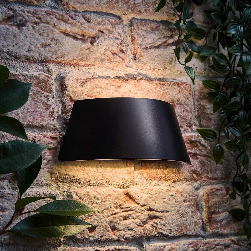 Garden Wall Light Fitting Curved Outdoor Integrated LED Up Down Light IP65