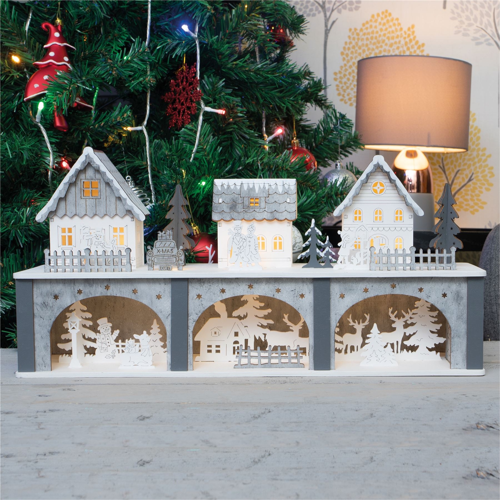 Home Battery Powered Wooden Light Up LED Christmas Festive Houses Ornament