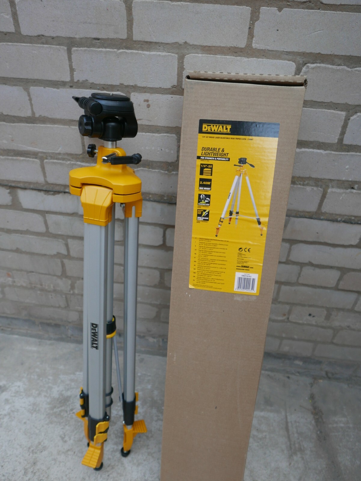 DeWALT DE0733 1/4" ADJUSTABLE HEAD LASER TRIPOD 0.97M TO 2.48M