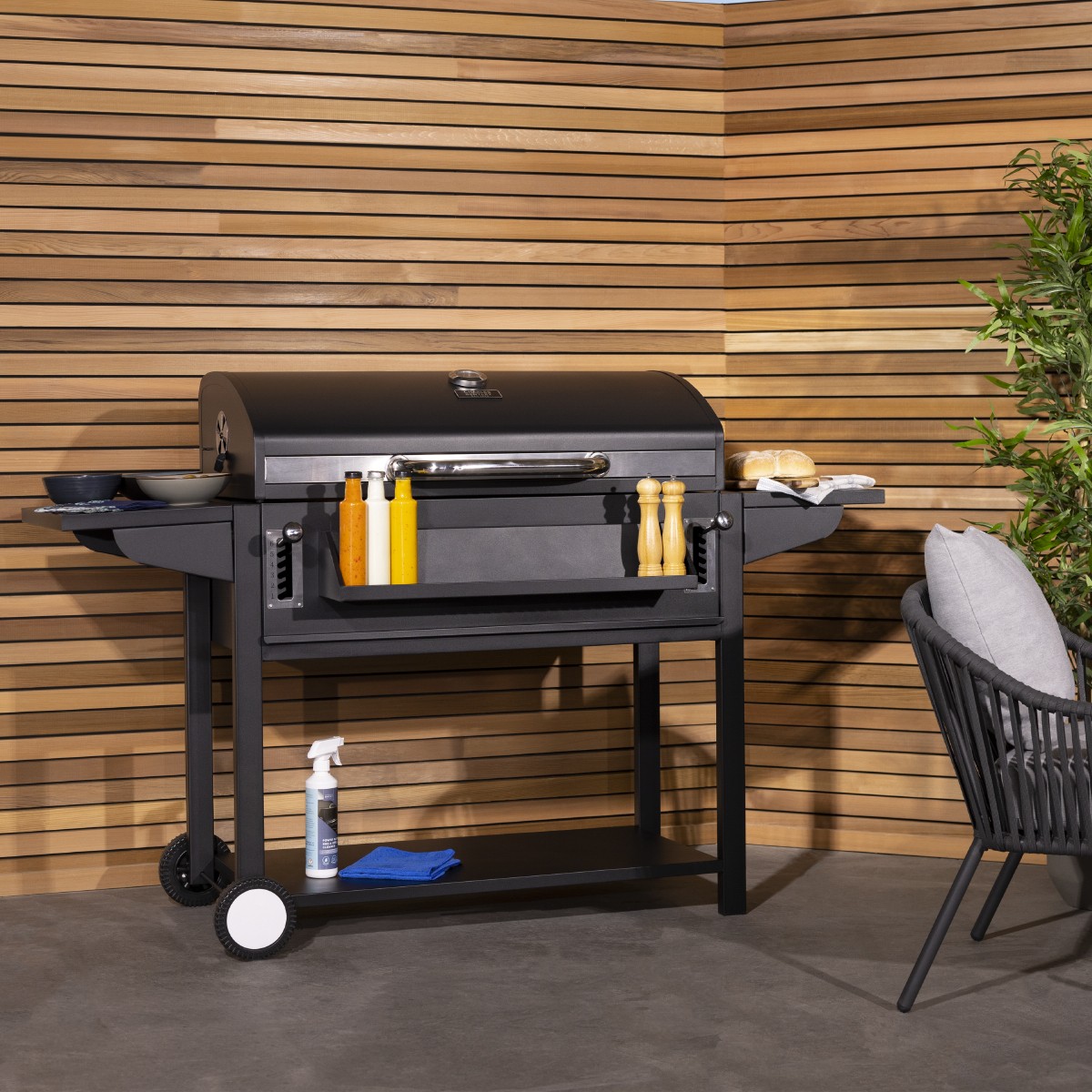 Charles Bentley Deluxe Charcoal BBQ Grill with Chrome Steel Warming Rack