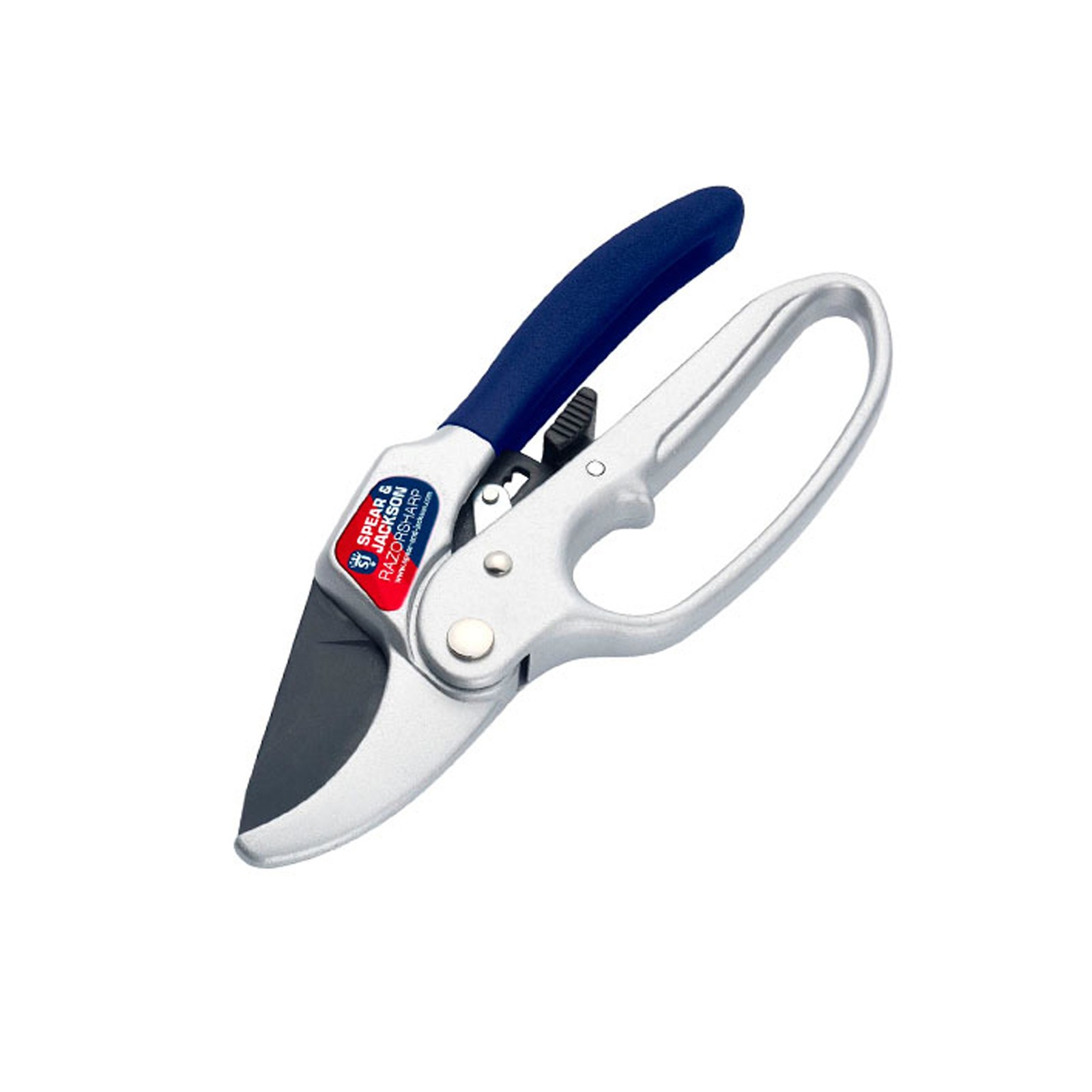 Spear & Jackson Ratchet Trimmers For Thicker Branches In Four Short Steps