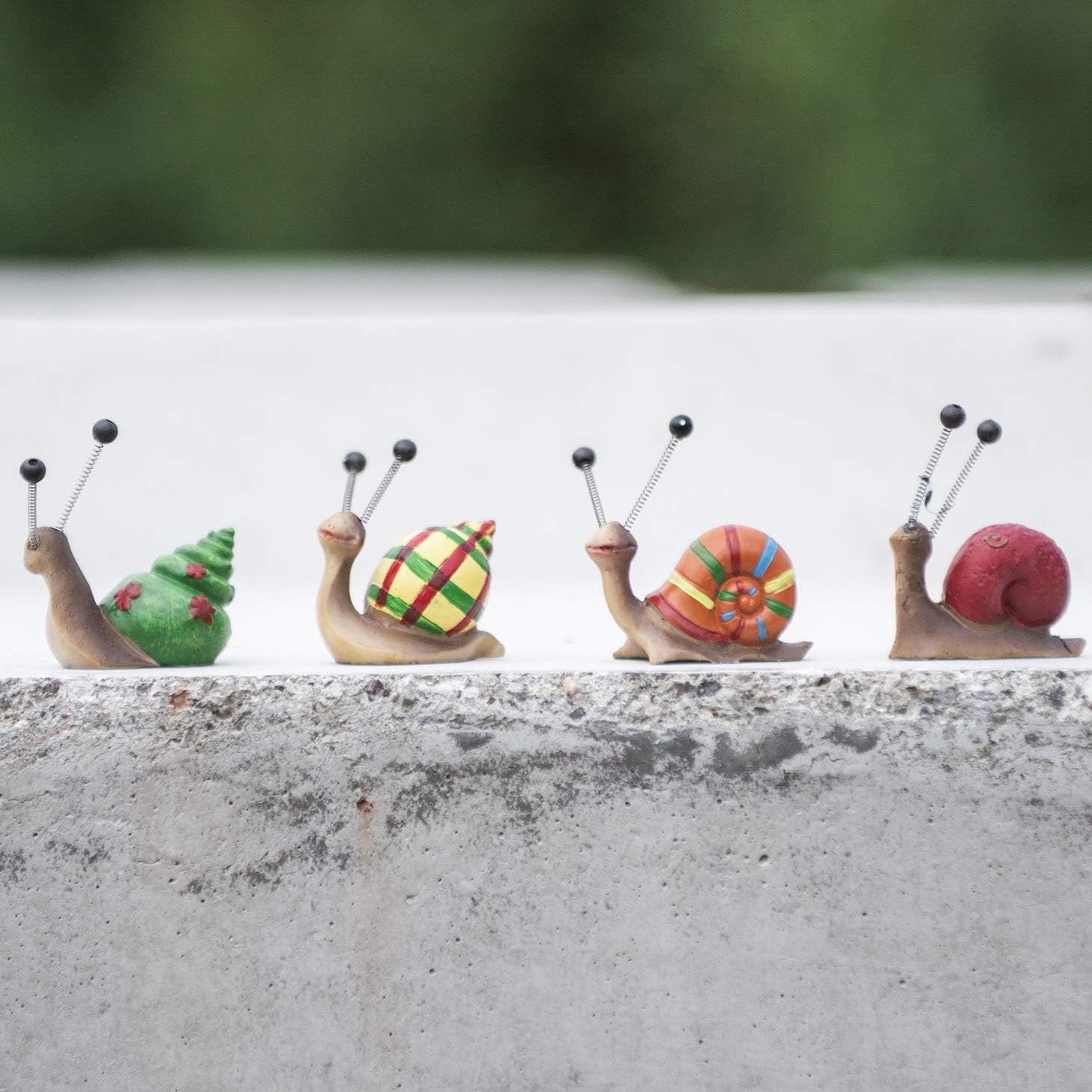 Garden Mile 4pc Snail Hand Painted Garden Ornaments Outdoor Animal Figurine Set