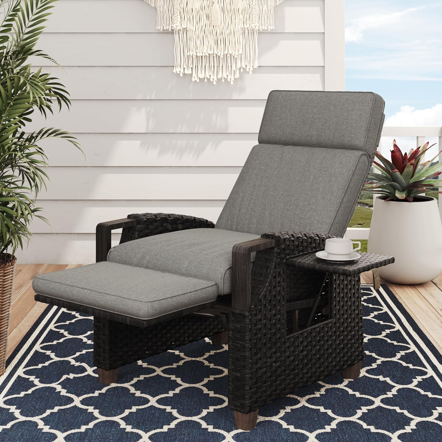 Grand patio Recliner Sun Lounger for Garden, Adjustable Backrest Armchair with