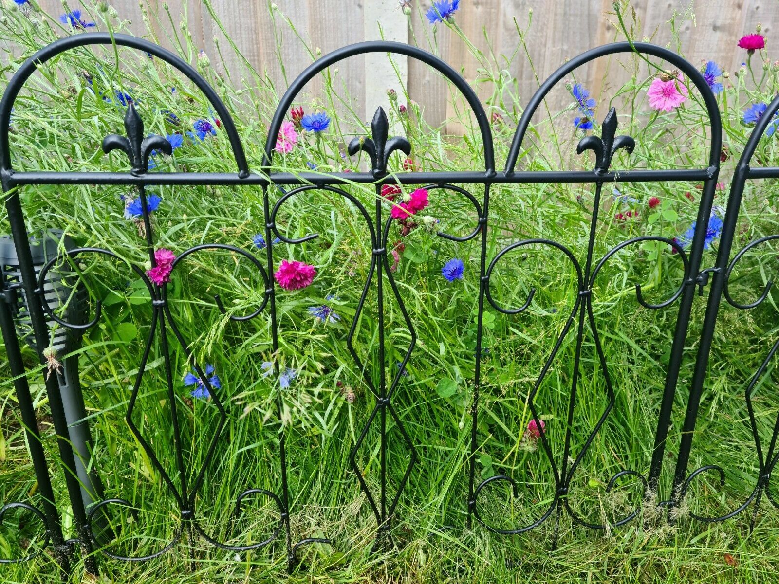 5PCS Rustproof Decorative Garden Fence Black Coated Steel Border Folding Fence
