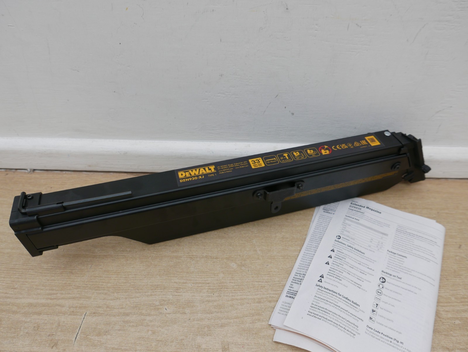DeWALT DZN930 extended magazine for DCN930 1st fix nailer