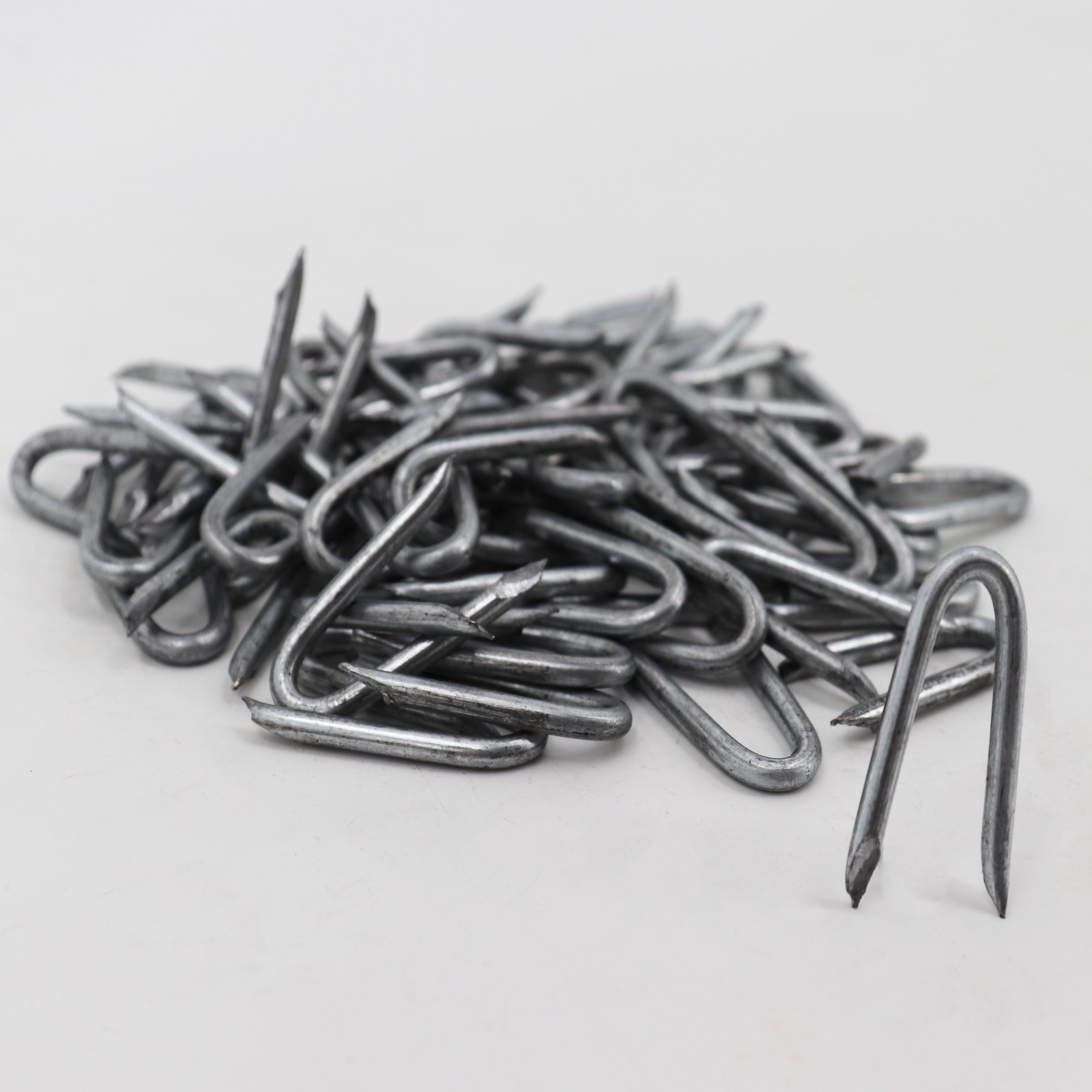 2 kg Fencing staples U-shaped staples Game fencing Forest fencing Fencing