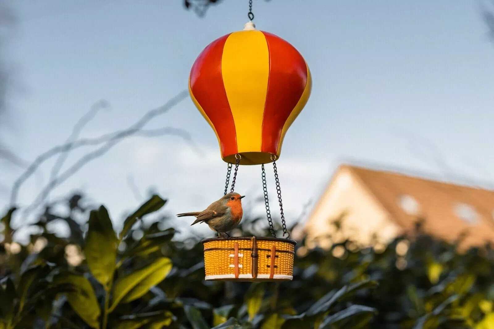 Hot Air Balloon Bird Feeder Hanging Seed Peanut Feeding Station Garden Ornament