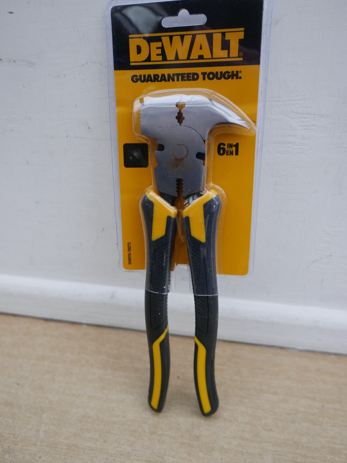 DEWALT DWHT0-70273 6 IN 1 HEAVY DUTY 11" FENCING PLIER