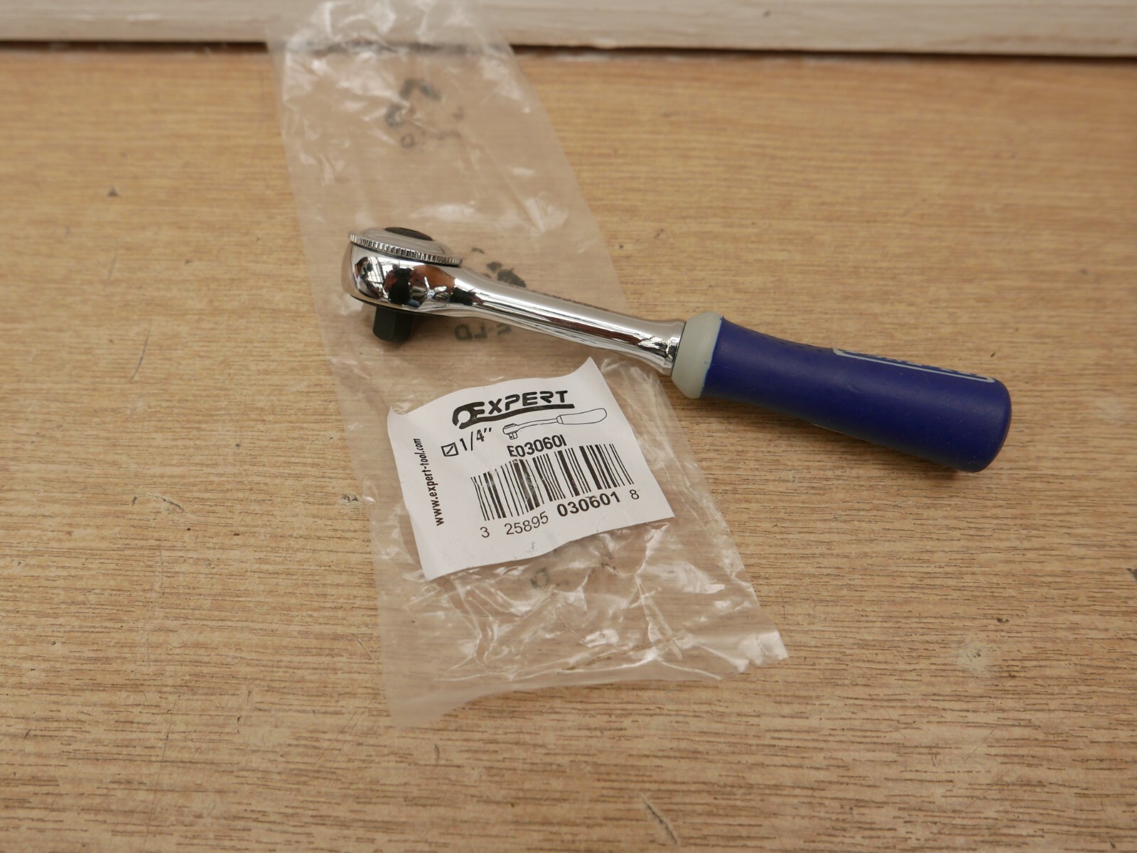 EXPERT BY FACOM E030601 1/4" DRIVE ROUND HEAD REVERSIBLE SOCKET RATCHET