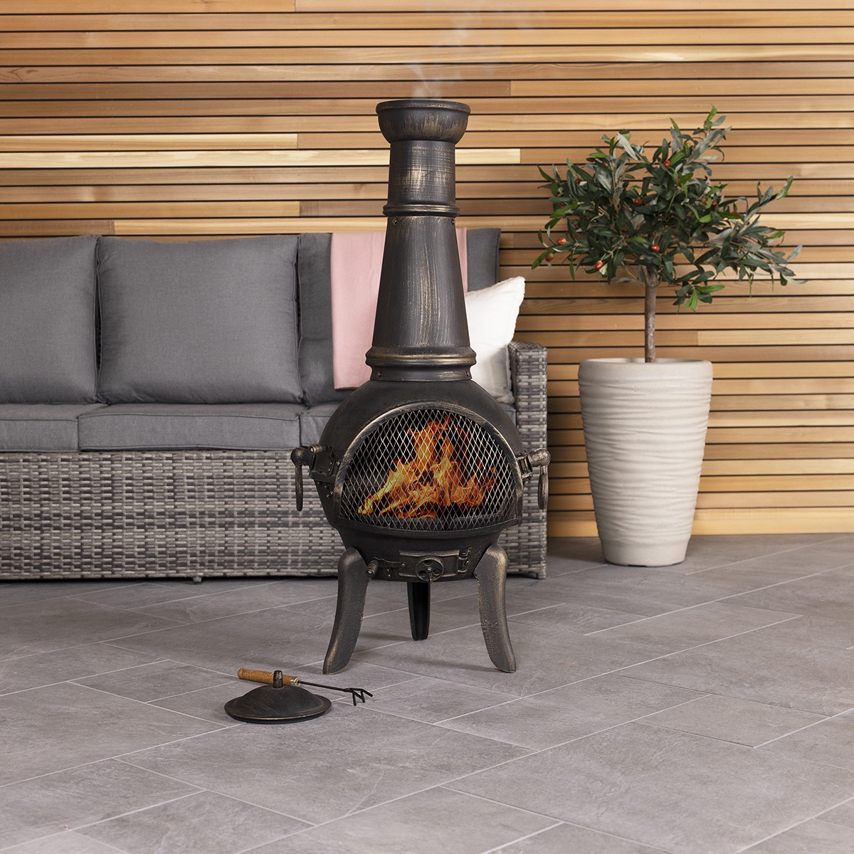 Bentley 120cm Extra-Large Open Bowl Mesh Cast Iron Chiminea Patio Heater Black