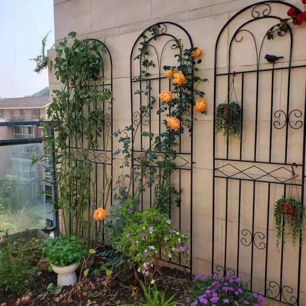 2pcs Metal Garden Trellis for Climbing Plants Gothic Fences with Birds Pattern