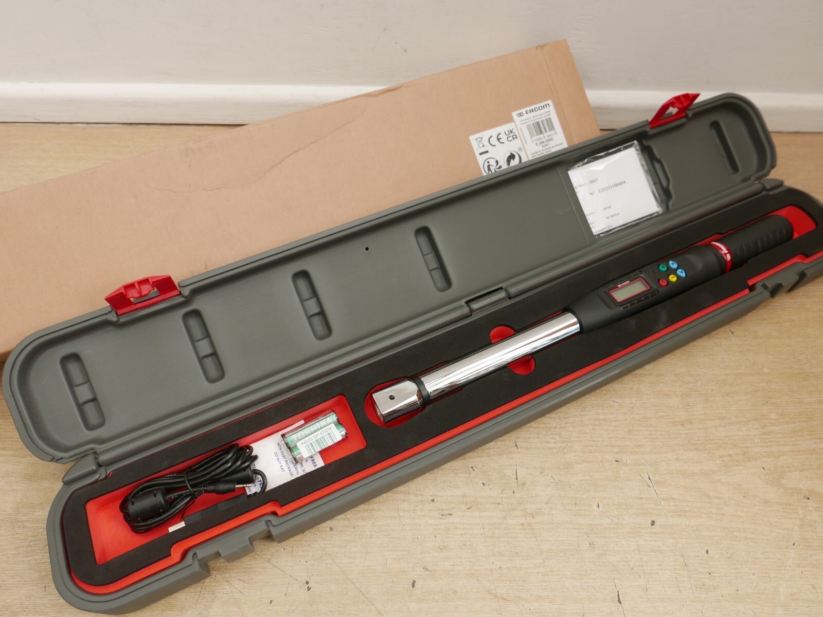 FACOM e.306-200d electronic torque wrench 40nm to 200nm
